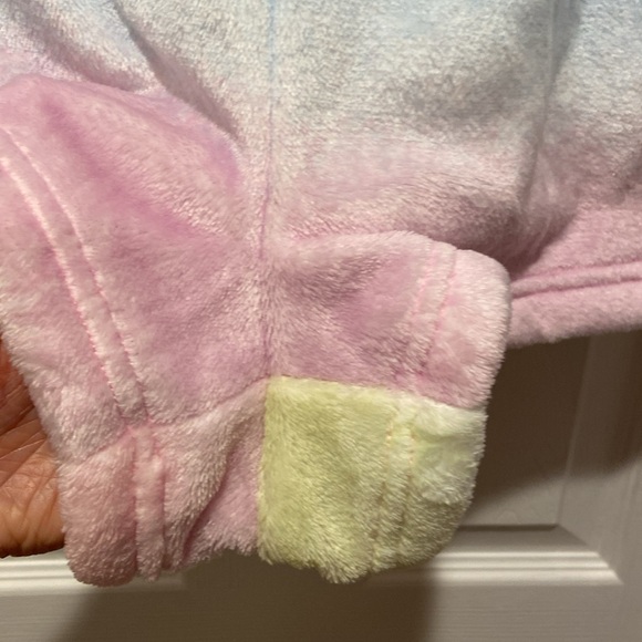 NWT Victoria’s Secret PINK Pastel Rainbow Velvet Fuzzy Shorts - Picture 4 of 14